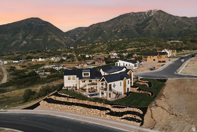 923 N EMERY LN, Elk Ridge, UT 84651