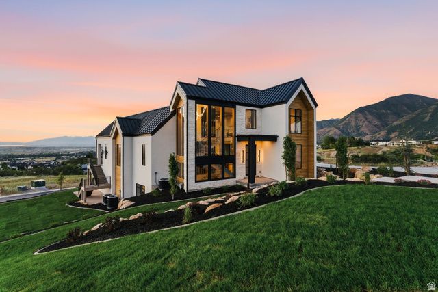 923 N EMERY LN, Elk Ridge, UT 84651