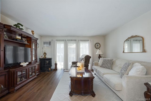 11 Millholland Drive I, Fishkill, NY 12524