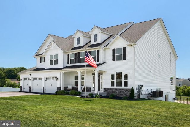 14 WINIFRED DR, Hanover, PA 17331