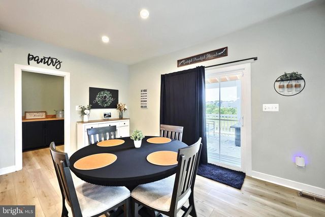 14 WINIFRED DR, Hanover, PA 17331