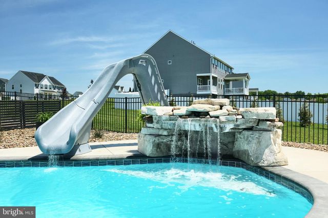 14 WINIFRED DR, Hanover, PA 17331