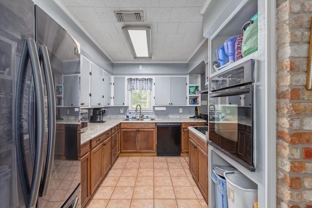 1105 Ada Street, Woodville, TX 75979