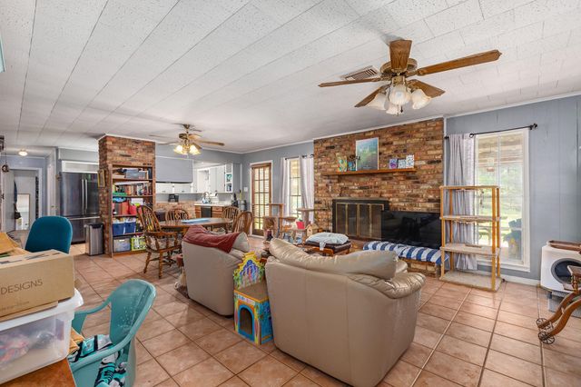 1105 Ada Street, Woodville, TX 75979