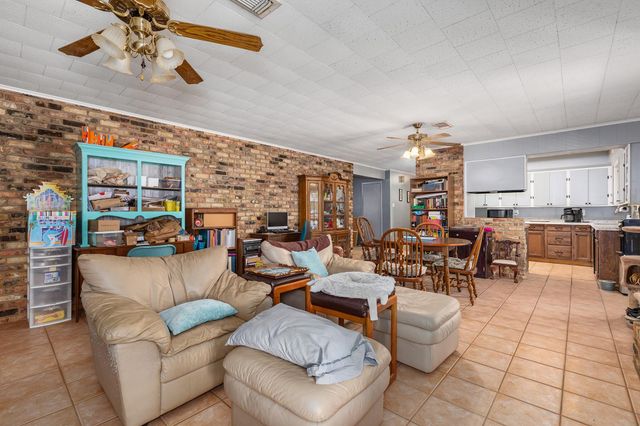 1105 Ada Street, Woodville, TX 75979