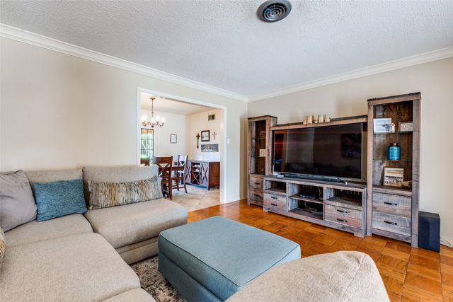 11315 Fernald Avenue, Dallas, TX 75218