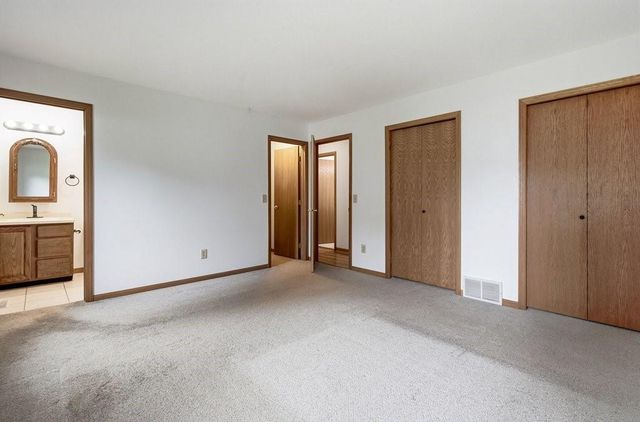 1930 Meadow Lane, Eau Claire, WI 54701