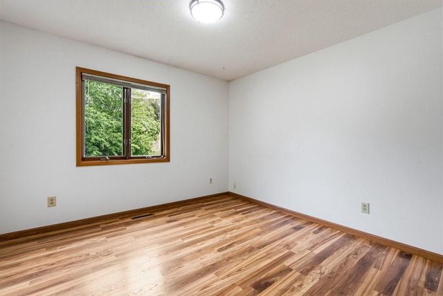 1930 Meadow Lane, Eau Claire, WI 54701