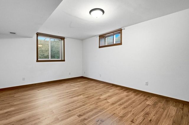 1930 Meadow Lane, Eau Claire, WI 54701