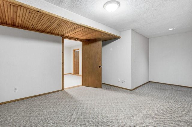 1930 Meadow Lane, Eau Claire, WI 54701