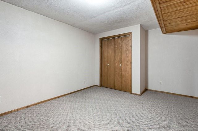 1930 Meadow Lane, Eau Claire, WI 54701
