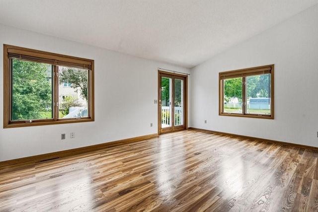 1930 Meadow Lane, Eau Claire, WI 54701