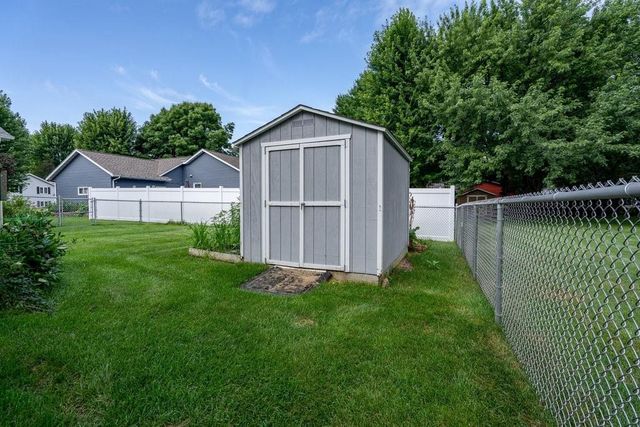 1930 Meadow Lane, Eau Claire, WI 54701