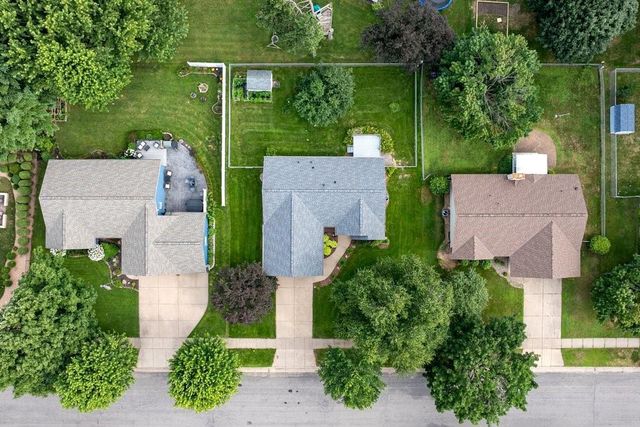 1930 Meadow Lane, Eau Claire, WI 54701