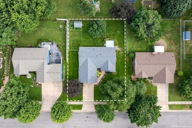 1930 Meadow Lane, Eau Claire, WI 54701