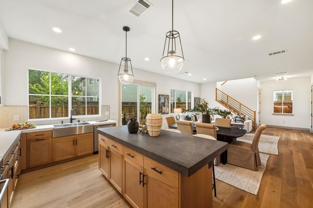 4913 Vivi Place, San Jose, CA 95124