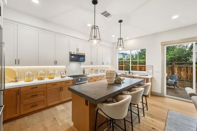 4913 Vivi Place, San Jose, CA 95124