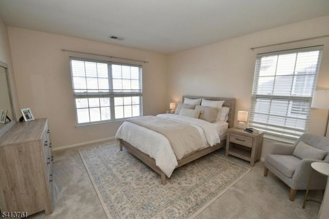 263 Ridge Dr, Pompton Lakes Boro, NJ 07442