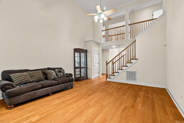 5 Crystal Mountain Drive, Maumelle, AR 72113