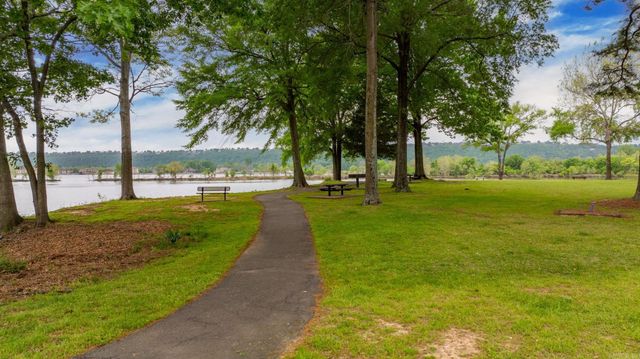 5 Crystal Mountain Drive, Maumelle, AR 72113