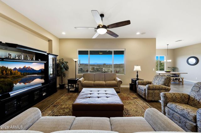 10016 W WHITE FEATHER Lane, Peoria, AZ 85383