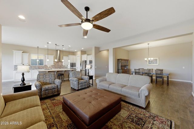 10016 W WHITE FEATHER Lane, Peoria, AZ 85383