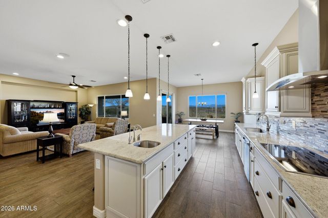 10016 W WHITE FEATHER Lane, Peoria, AZ 85383