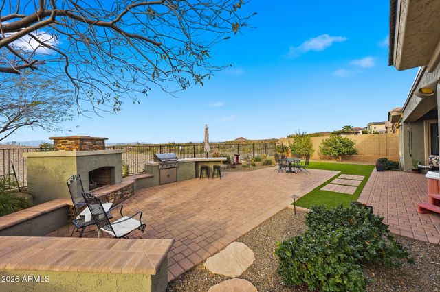 10016 W WHITE FEATHER Lane, Peoria, AZ 85383