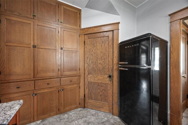 1830 Grande Avenue SE, Cedar Rapids, IA 52403