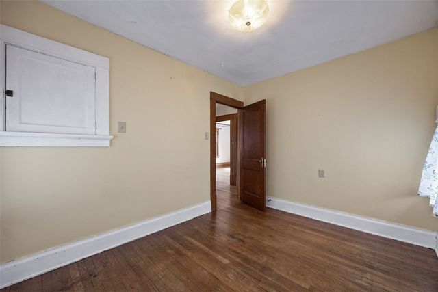 1830 Grande Avenue SE, Cedar Rapids, IA 52403