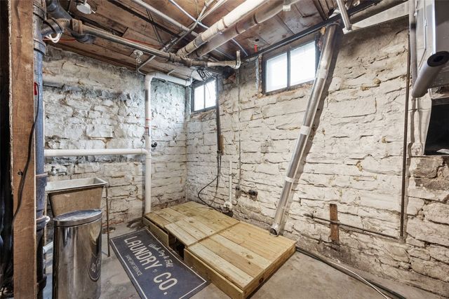 1830 Grande Avenue SE, Cedar Rapids, IA 52403