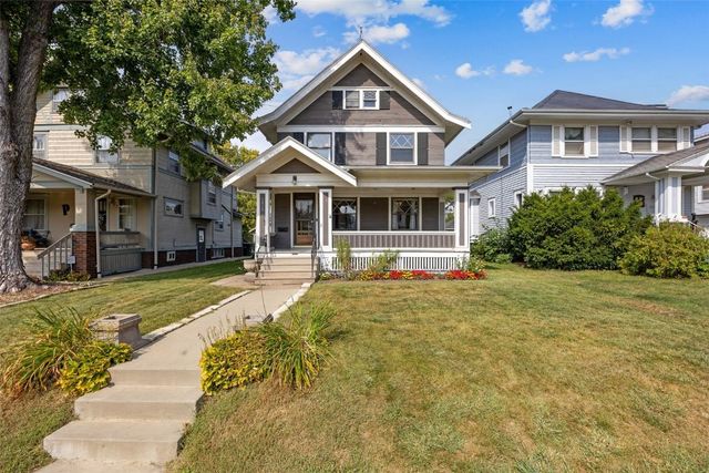 1830 Grande Avenue SE, Cedar Rapids, IA 52403