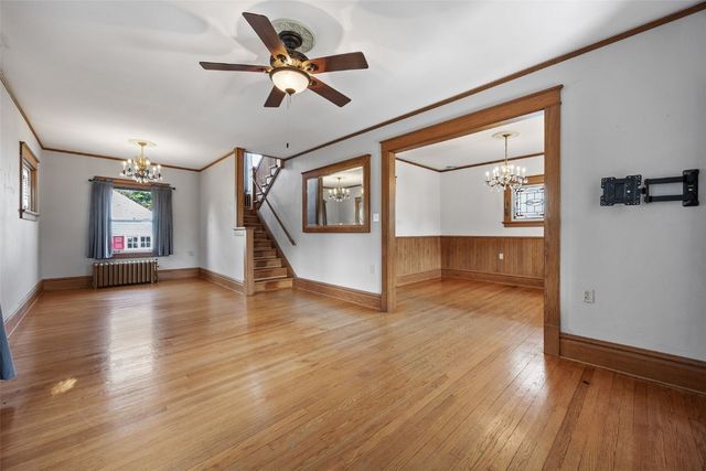 1830 Grande Avenue SE, Cedar Rapids, IA 52403