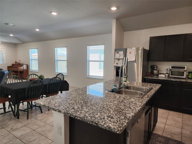 133 Hammond CT, Jarrell, TX 76537