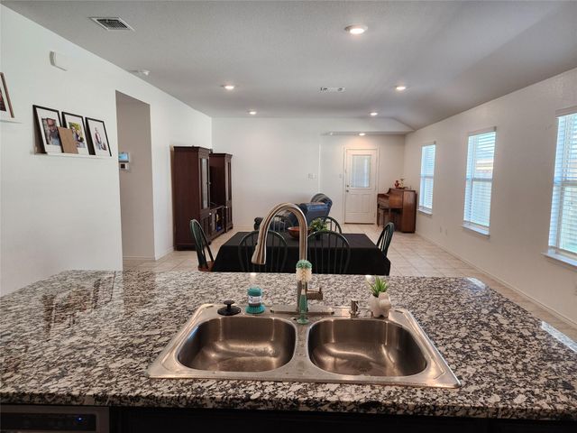 133 Hammond CT, Jarrell, TX 76537