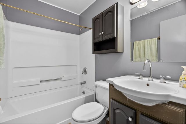 2304 Cypress Lane, Joliet, IL 60435