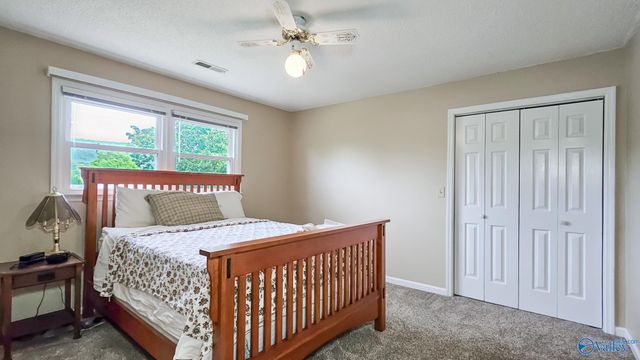 10025 Willow Cove Road, Huntsville, AL 35803