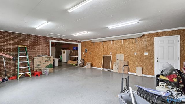 10025 Willow Cove Road, Huntsville, AL 35803