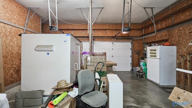 10025 Willow Cove Road, Huntsville, AL 35803