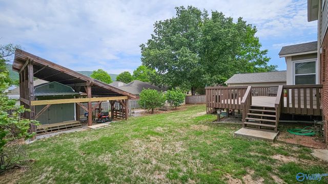 10025 Willow Cove Road, Huntsville, AL 35803