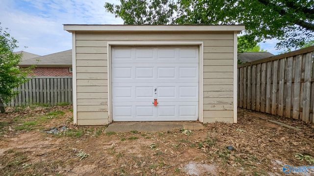 10025 Willow Cove Road, Huntsville, AL 35803