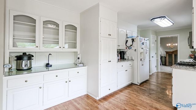 10025 Willow Cove Road, Huntsville, AL 35803