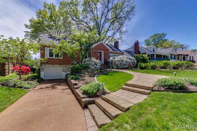 4 Winnetka Lane, Glendale, MO 63122