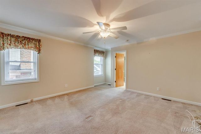 4 Winnetka Lane, Glendale, MO 63122