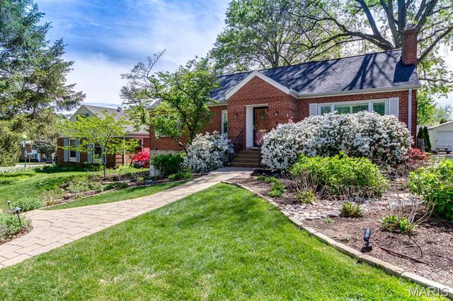4 Winnetka Lane, Glendale, MO 63122