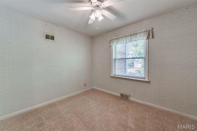 4 Winnetka Lane, Glendale, MO 63122