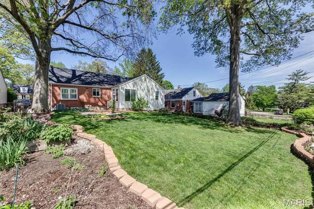 4 Winnetka Lane, Glendale, MO 63122