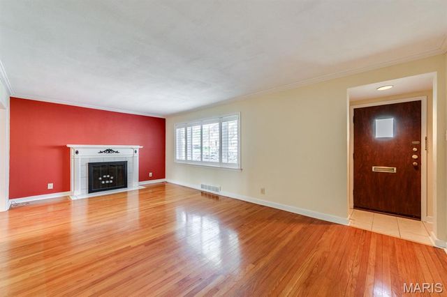 4 Winnetka Lane, Glendale, MO 63122