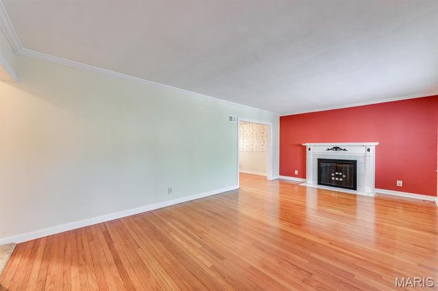 4 Winnetka Lane, Glendale, MO 63122
