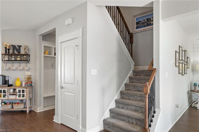 7159 Stokes DR, Hayes, VA 23072